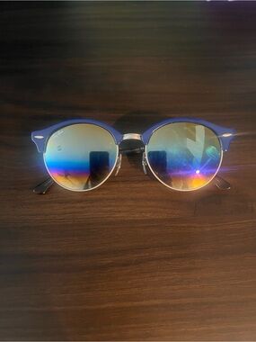 Ray-Ban Round Sunglasses in Blue with Rainbow Mirrored Lenses